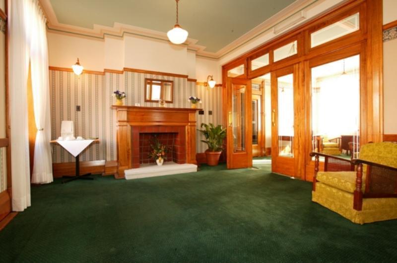 Hotel Gosford Extérieur photo